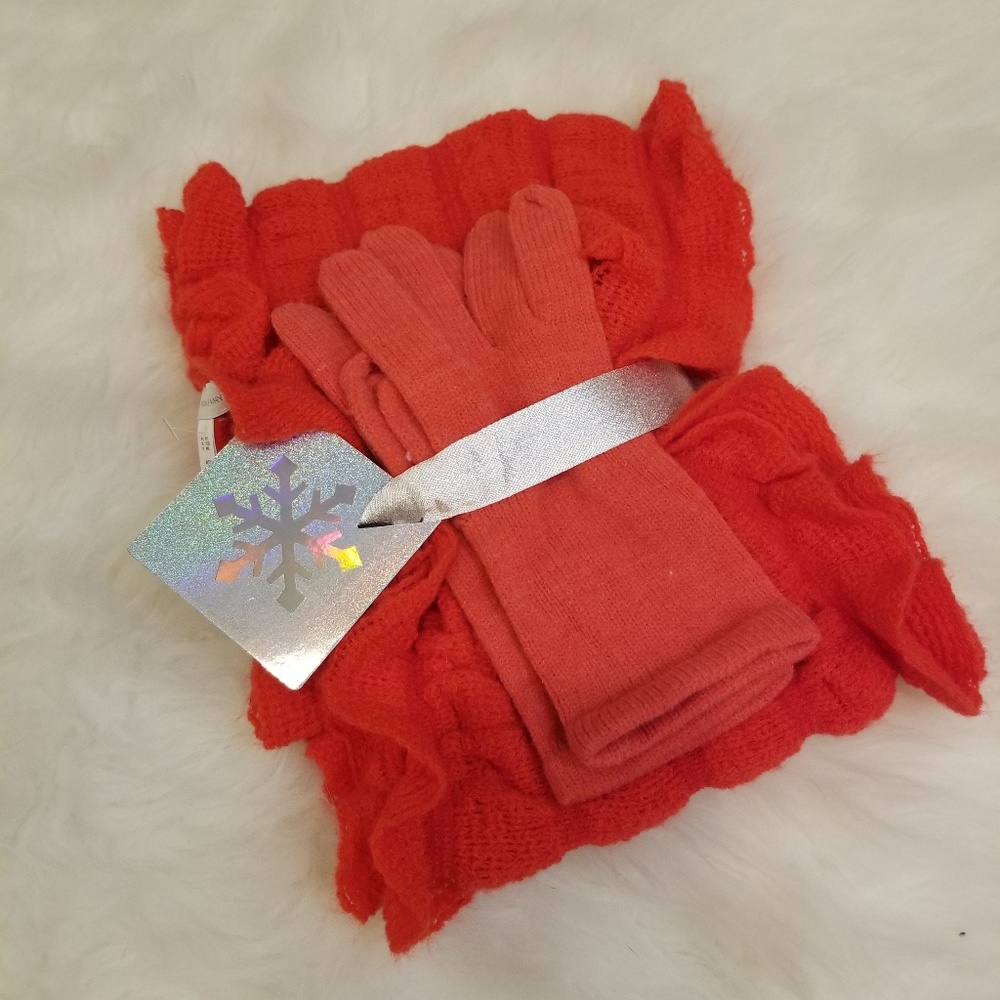 NY & Co Red Scarf & Glove Gift Set